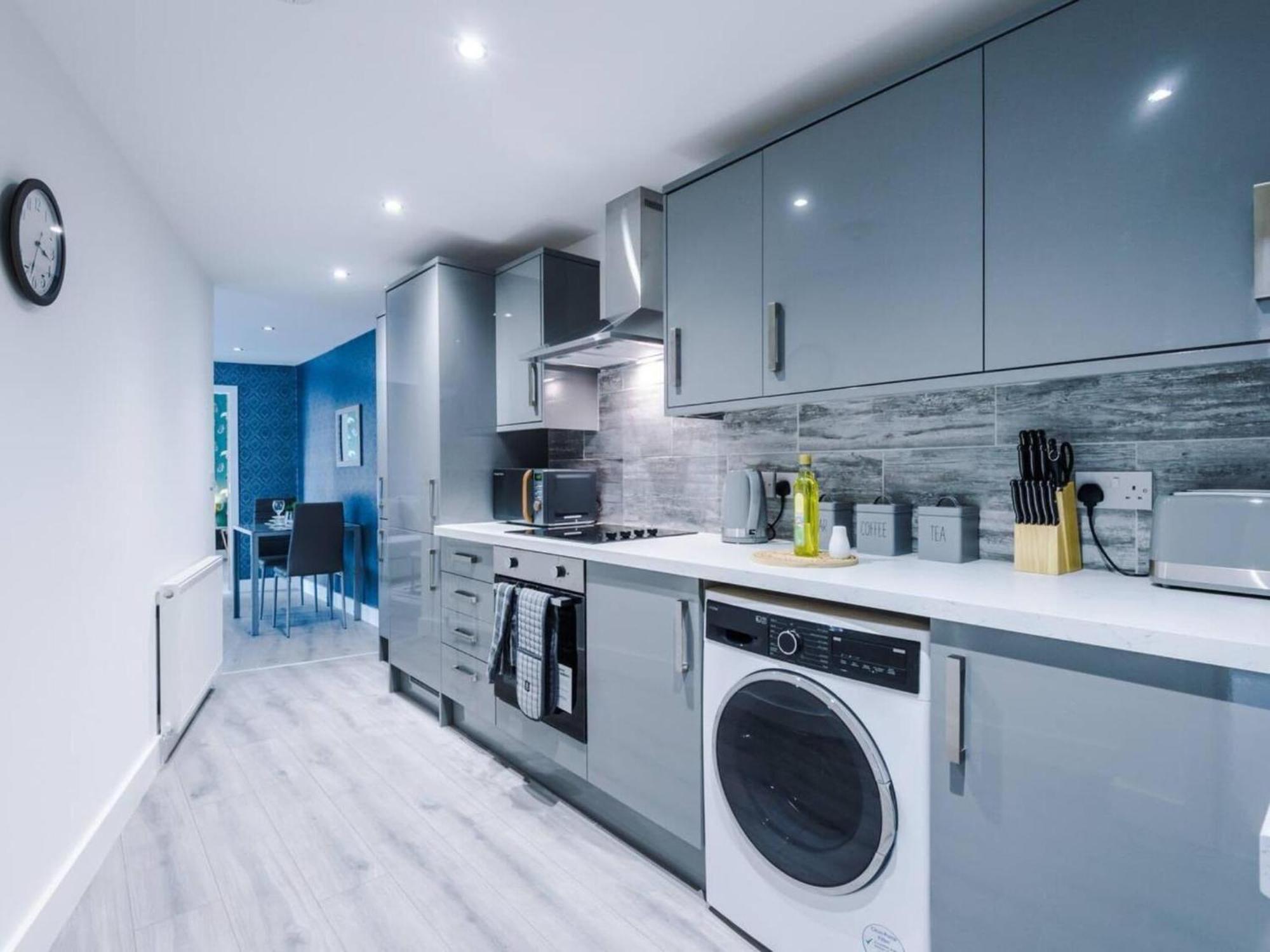 The Ecclesian Deluxe Apartments Near Trafford Centre Eccles Train Station Manchester Bagian luar foto