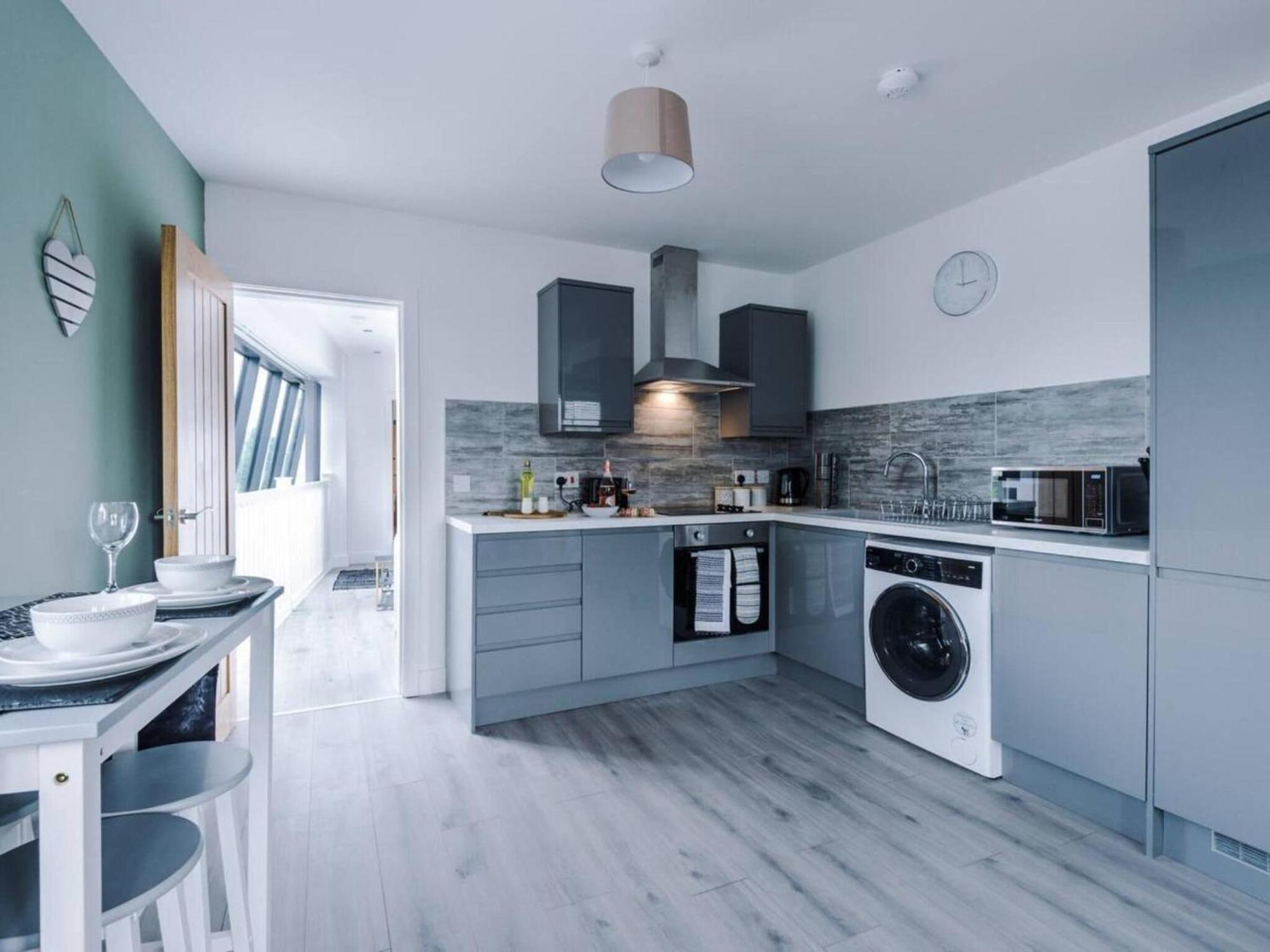 The Ecclesian Deluxe Apartments Near Trafford Centre Eccles Train Station Manchester Bagian luar foto