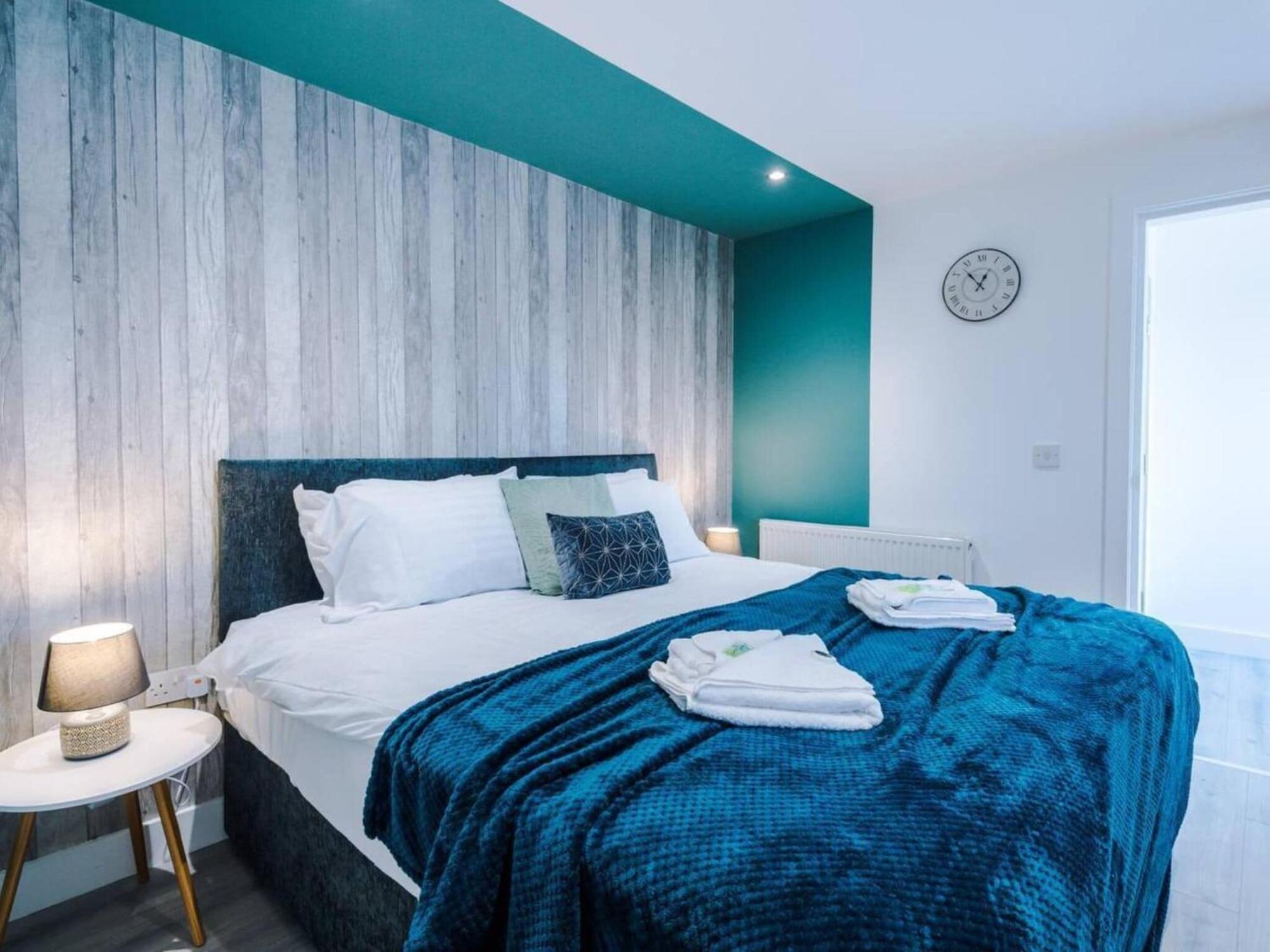 The Ecclesian Deluxe Apartments Near Trafford Centre Eccles Train Station Manchester Bagian luar foto