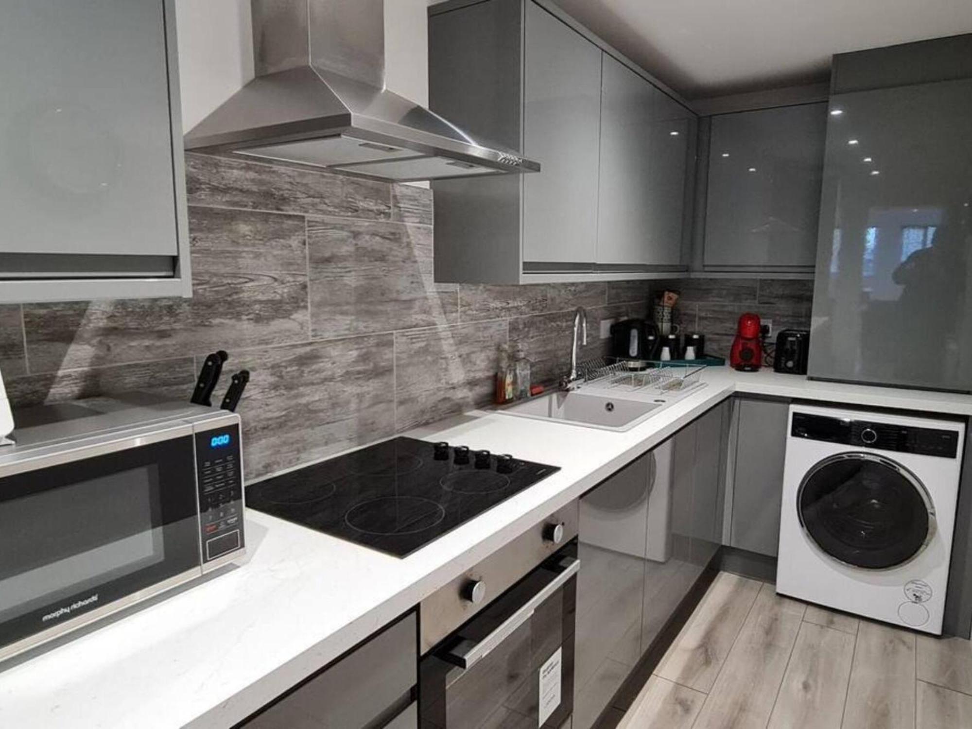 The Ecclesian Deluxe Apartments Near Trafford Centre Eccles Train Station Manchester Bagian luar foto