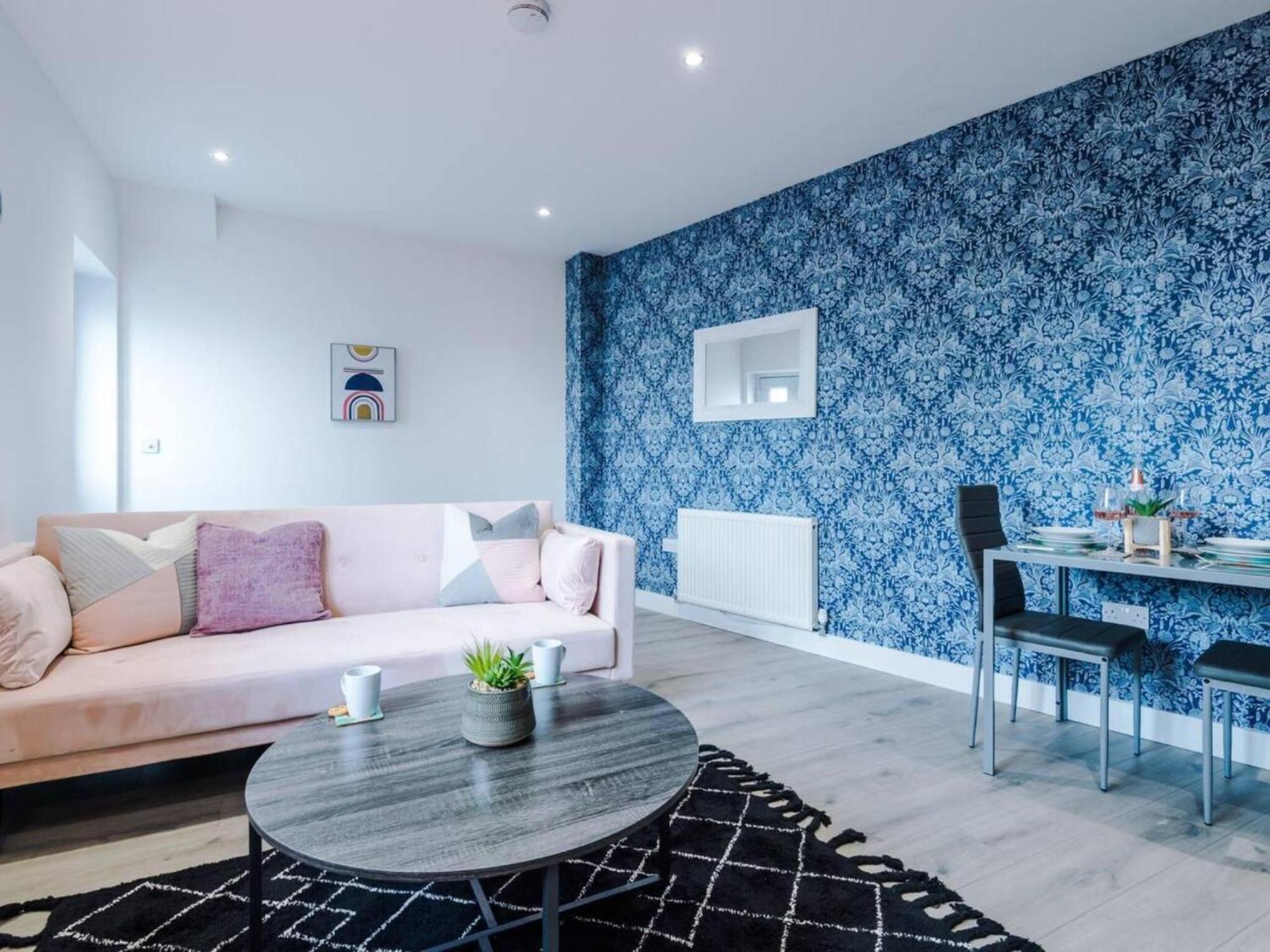 The Ecclesian Deluxe Apartments Near Trafford Centre Eccles Train Station Manchester Bagian luar foto